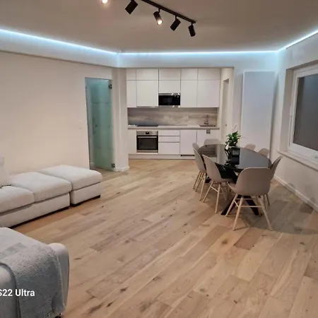 Luxury Renovated 3 Apartamento *