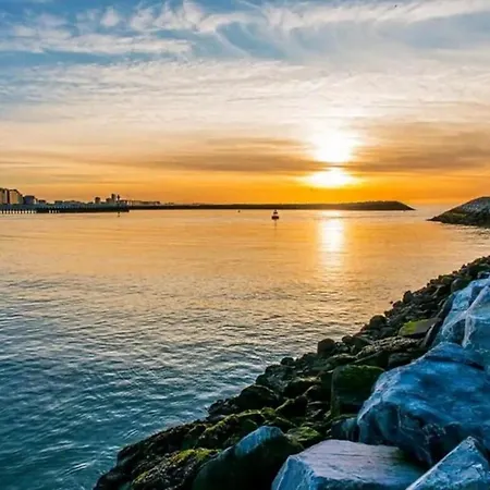 Luxury Renovated 3 Apartamento